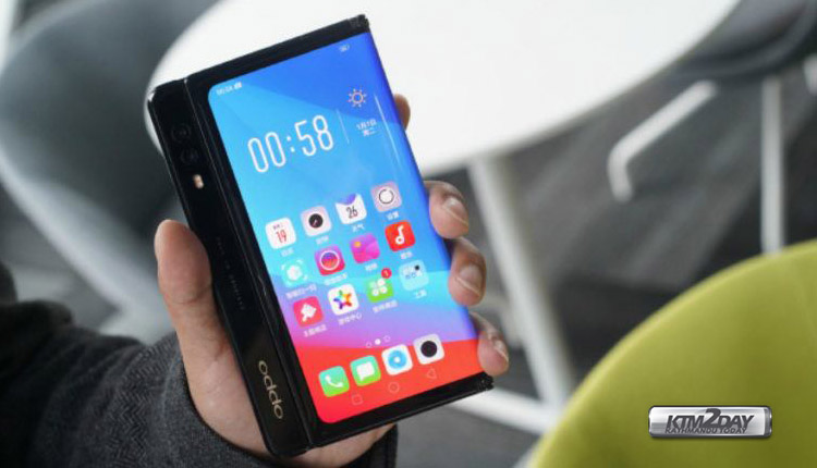 Oppo-Foldable-Smartphone