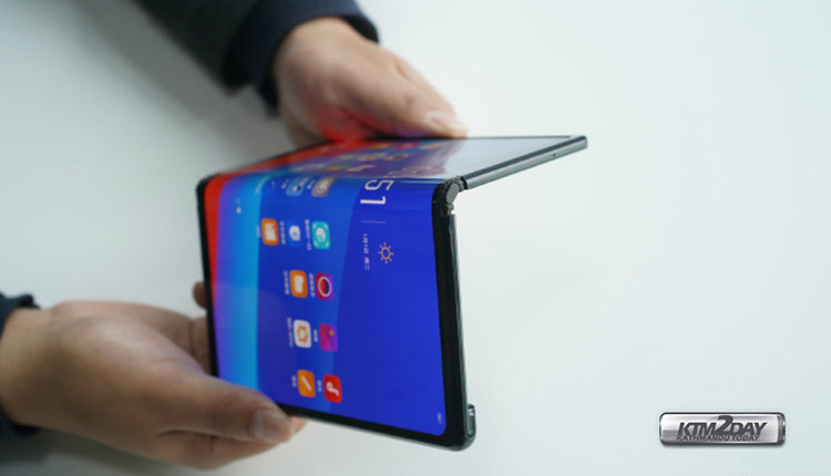 Oppo-folding-smartphone