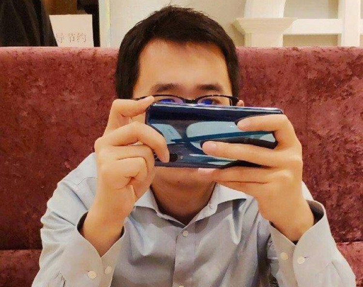 Xiaomi-CEO-Mi-9